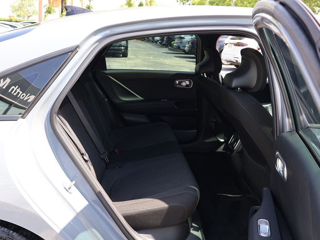 Used 2024 Hyundai Ioniq 6 SE RWD image 28
