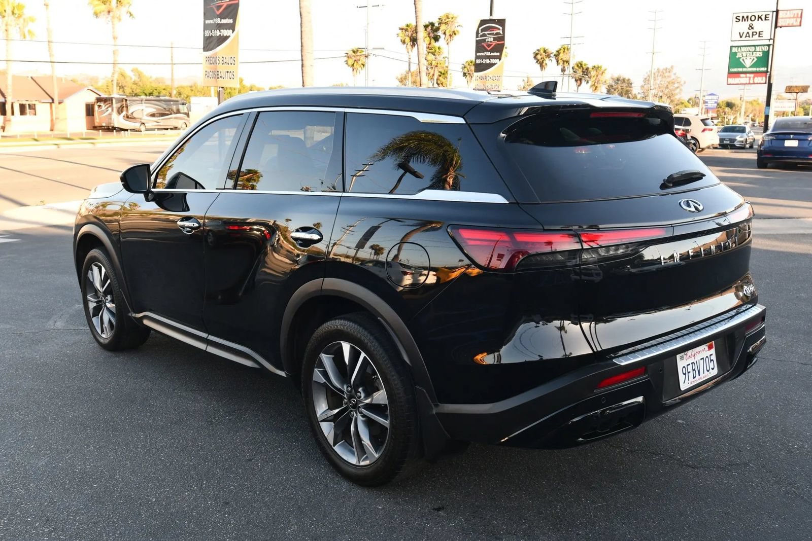 Used 2023 INFINITI QX60 Luxe FWD image 5