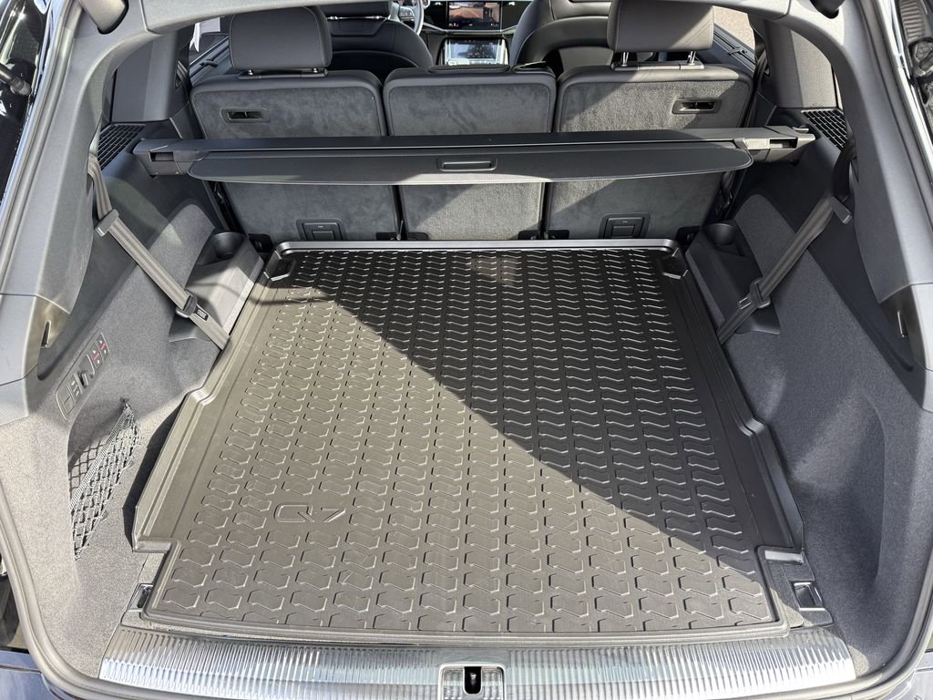 Used 2025 Audi Q7 3.0T Premium Plus AWD/4WD image 14