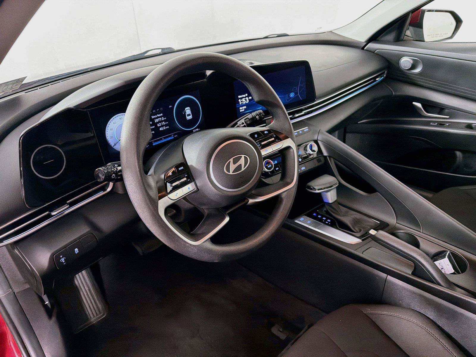 Used 2024 Hyundai Elantra SEL FWD image 16