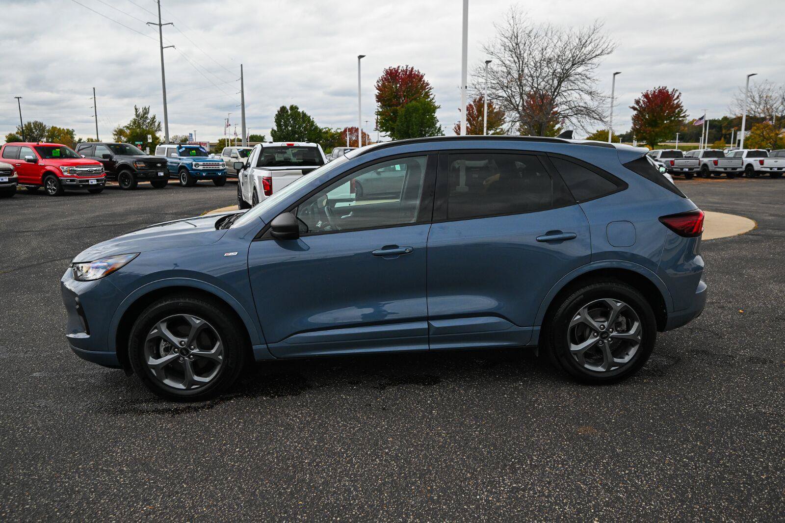Used 2024 Ford Escape ST-Line w/ Tech Pack #1 AWD/4WD image 8