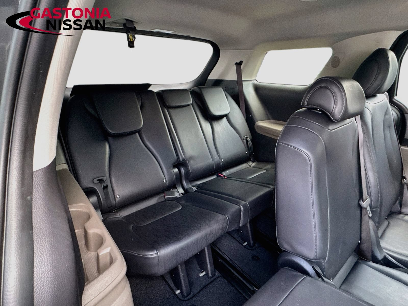 Used 2025 Kia Carnival FWD image 35