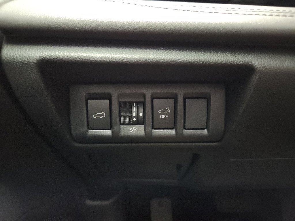 Used 2025 Subaru Outback Wilderness AWD/4WD image 12
