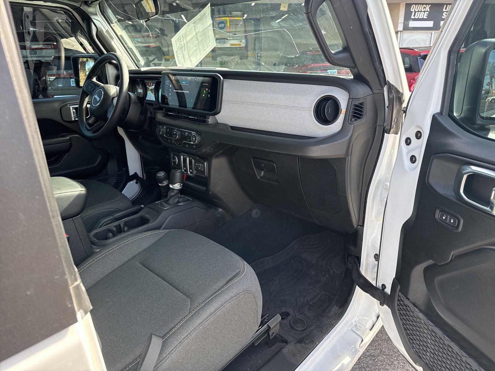 Used 2025 Jeep Wrangler Sport AWD/4WD image 12