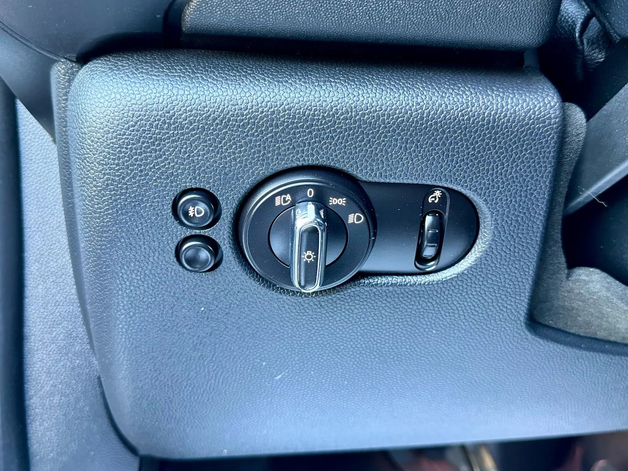 Used 2016 MINI Cooper S image 17