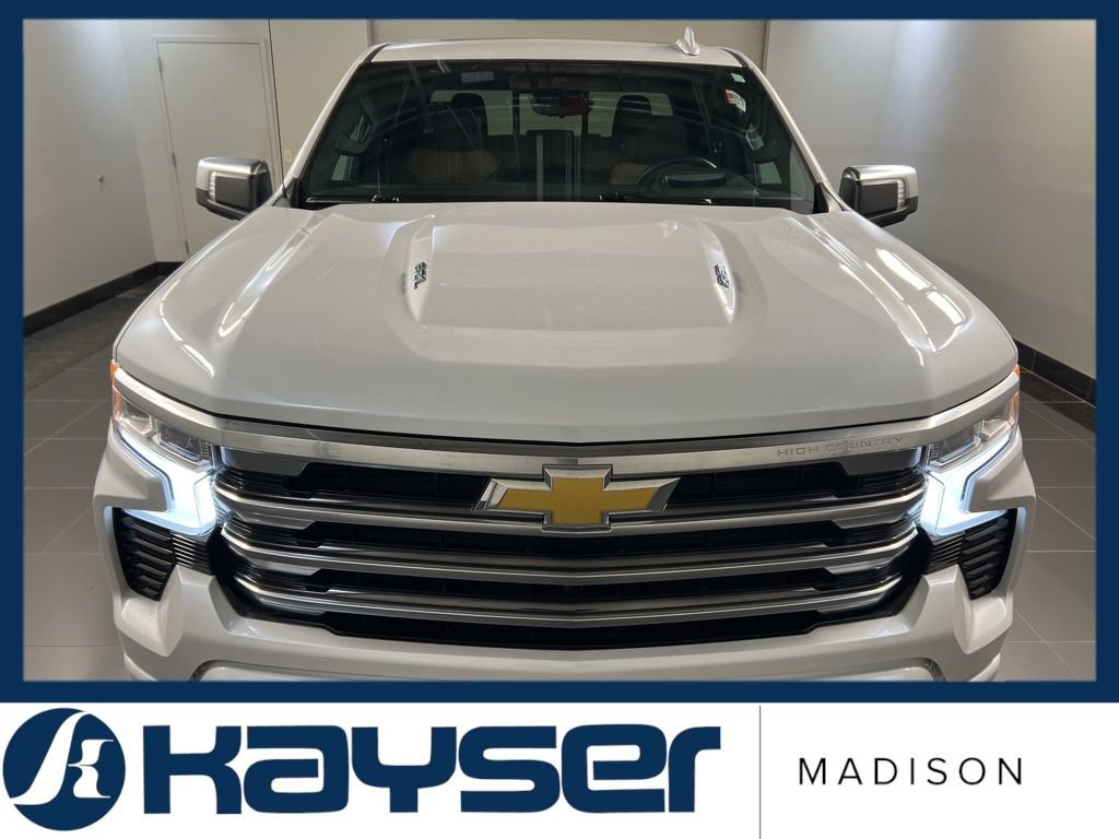 Used 2024 Chevrolet Silverado 1500 High Country w/ High Country Premium Package image 2
