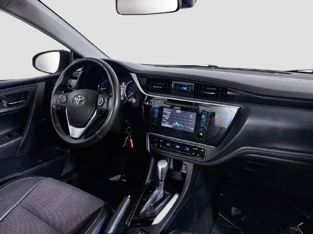 Used 2018 Toyota Corolla SE FWD image 28