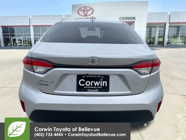 Used 2025 Toyota Corolla LE FWD image 4