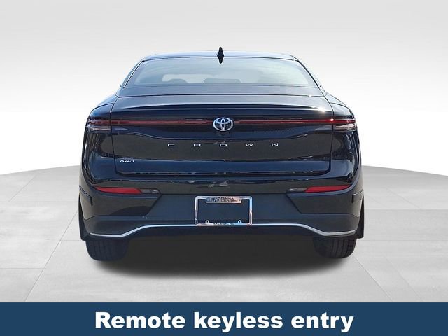 Used 2023 Toyota Crown XLE image 6