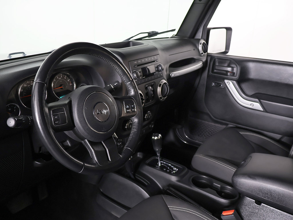 Used 2018 Jeep Wrangler Unlimited Sahara AWD/4WD image 21