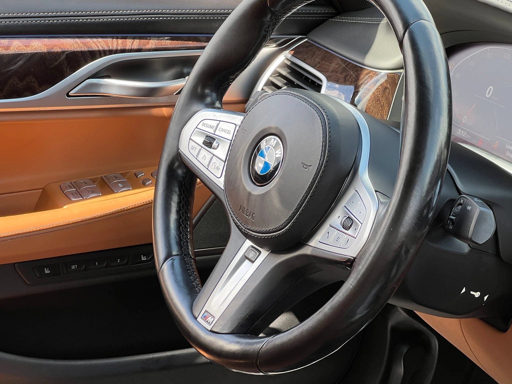Used 2022 BMW 750i xDrive w/ Executive Package AWD/4WD image 41