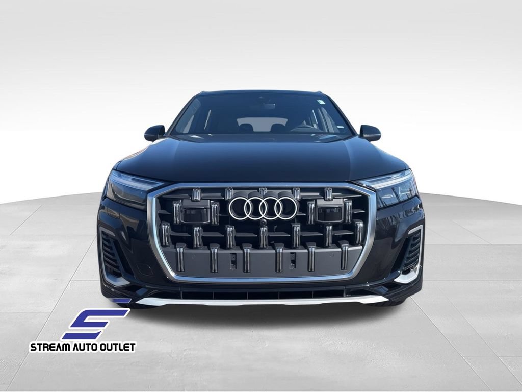 Used 2025 Audi Q7 3.0T Premium Plus AWD/4WD image 2