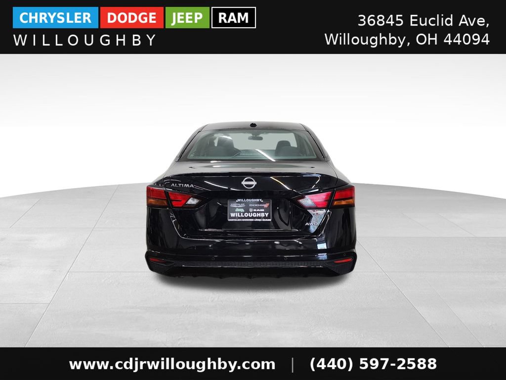 Used 2025 Nissan Altima 2.5 SV AWD/4WD image 8