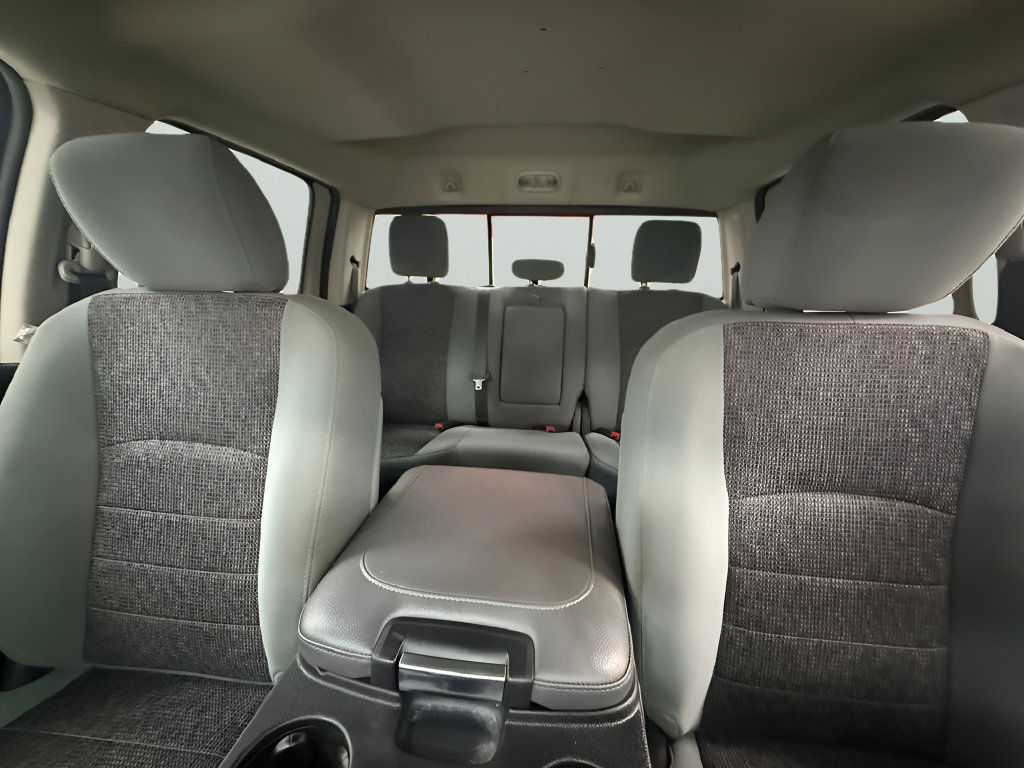 Used 2019 RAM 1500 Classic SLT AWD/4WD image 14