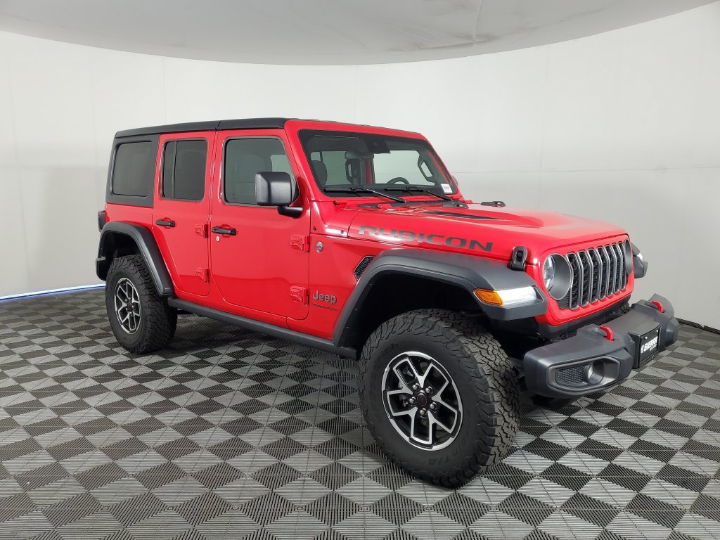 Used 2025 Jeep Wrangler Unlimited Rubicon AWD/4WD image 2