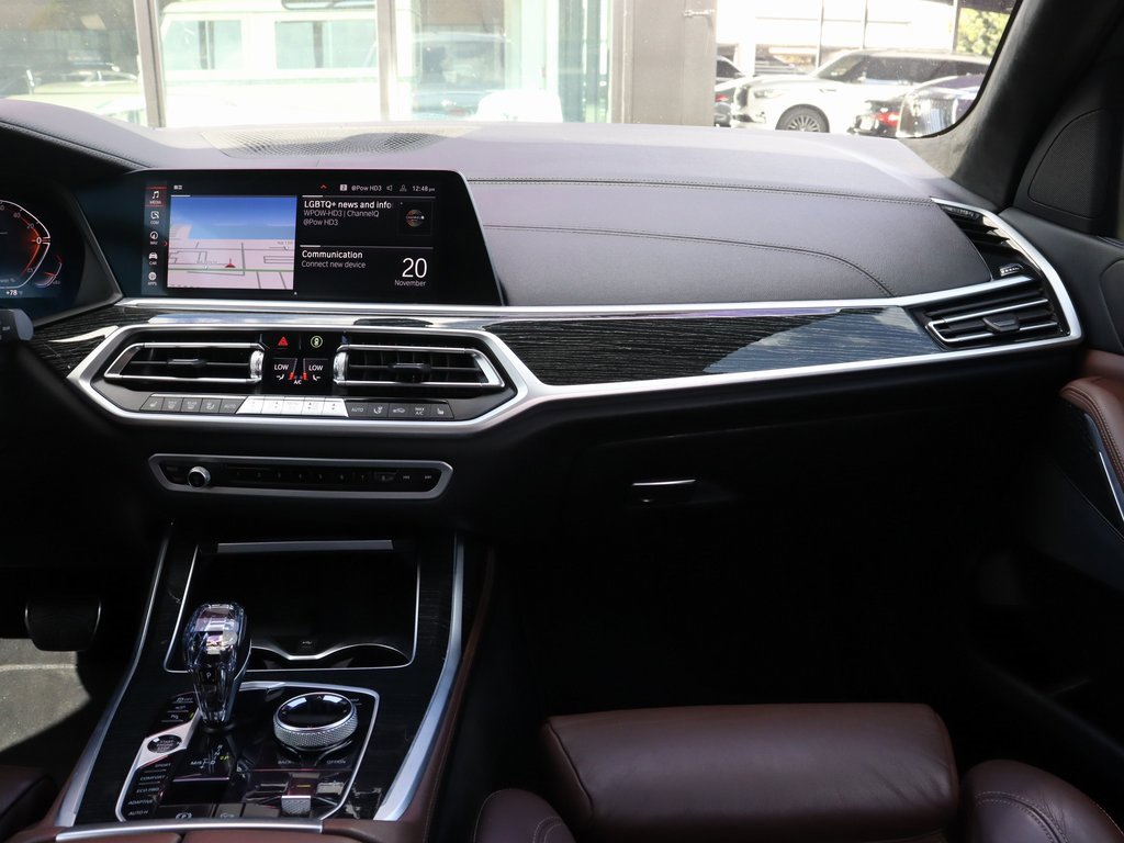 Used 2022 BMW X7 xDrive40i w/ M Sport Package image 32