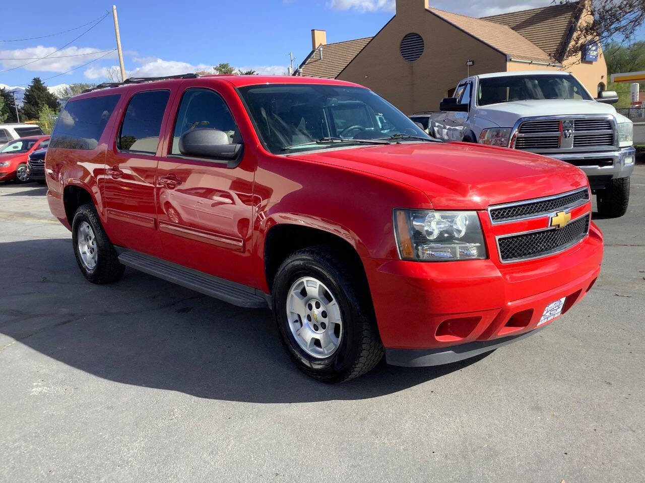 Used 2013 Chevrolet Suburban LS image 7