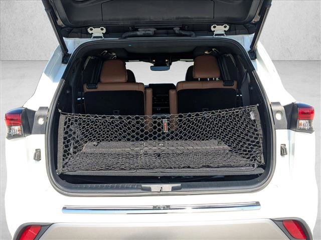 Used 2021 Toyota Highlander Platinum image 6