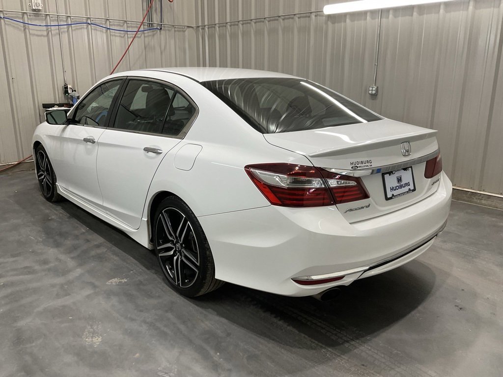 Used 2017 Honda Accord Sport image 20