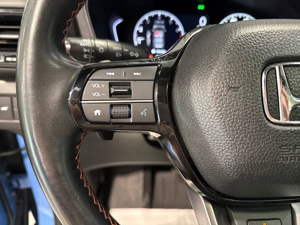 Used 2023 Honda Pilot TrailSport image 5