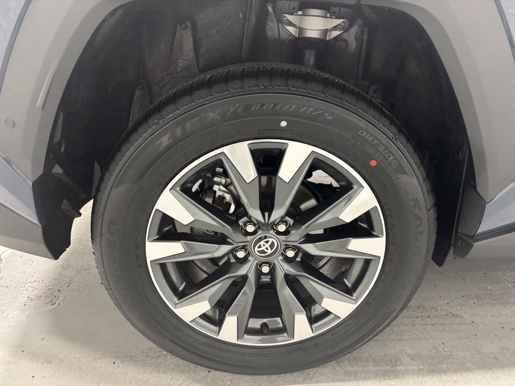 Used 2026 Toyota RAV4 Limited AWD/4WD image 58