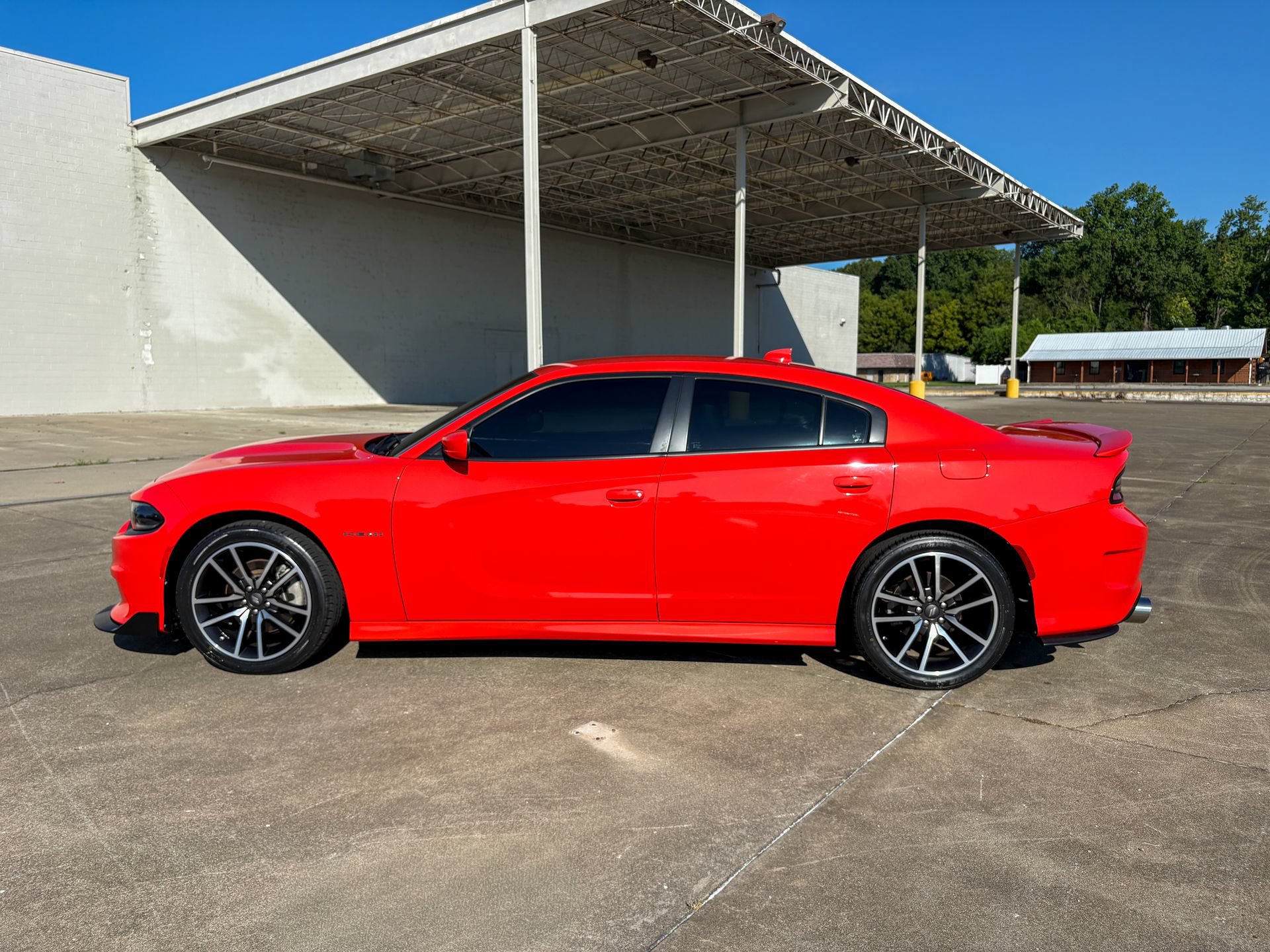 Used 2022 Dodge Charger R/T w/ Plus Group RWD image 7