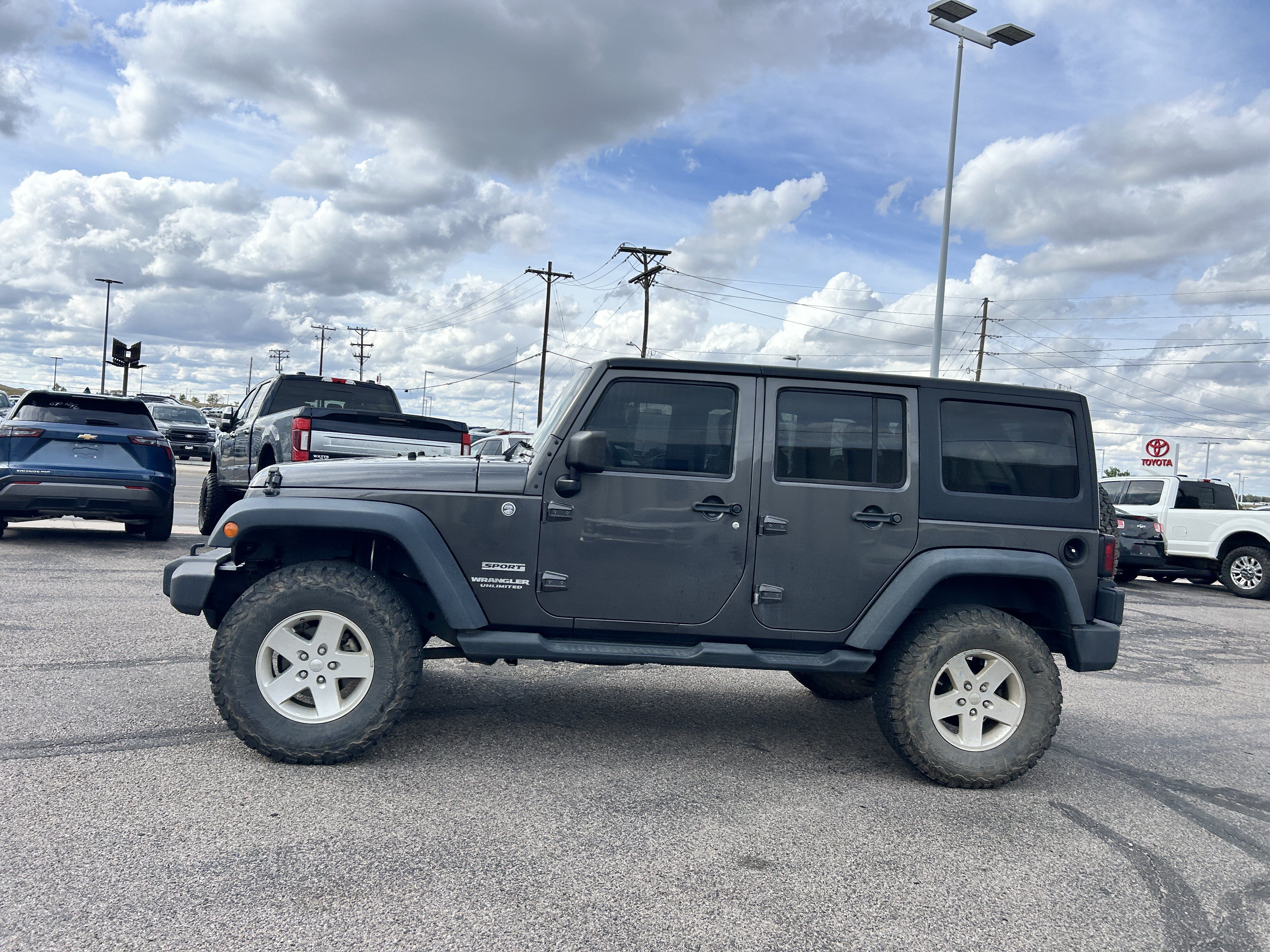 Used 2014 Jeep Wrangler Unlimited Sport w/ Quick Order Package 24S AWD/4WD image 2