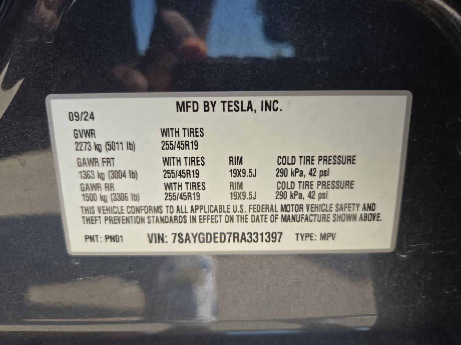 Used 2024 Tesla Model Y 2WD image 32