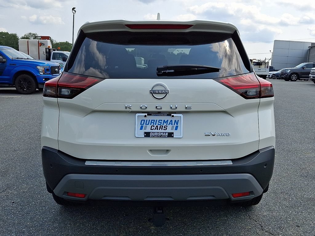 Used 2023 Nissan Rogue SV AWD/4WD image 5