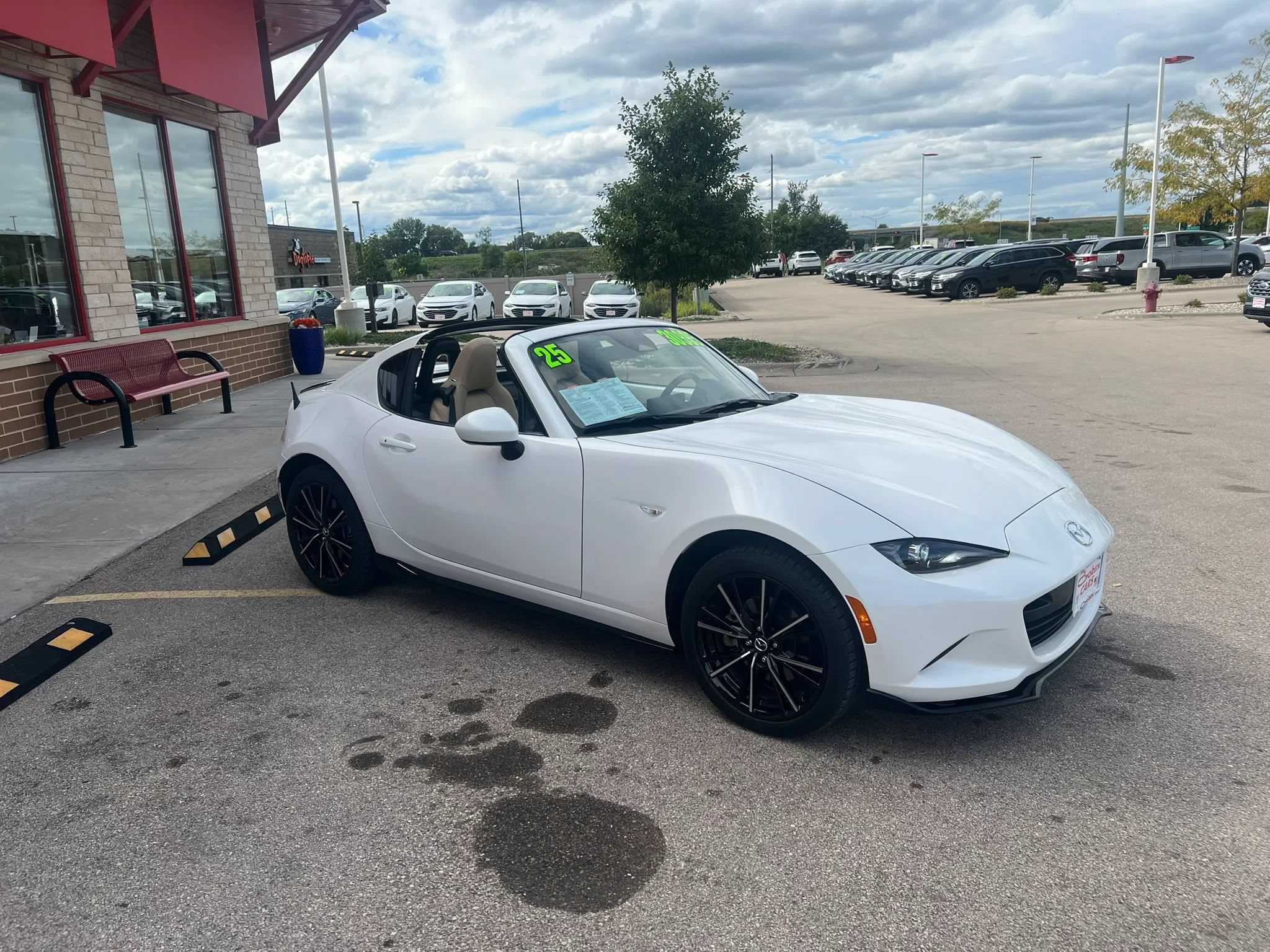 Used 2025 MAZDA MX-5 Miata RF Grand Touring w/ Appearance Package RWD image 3