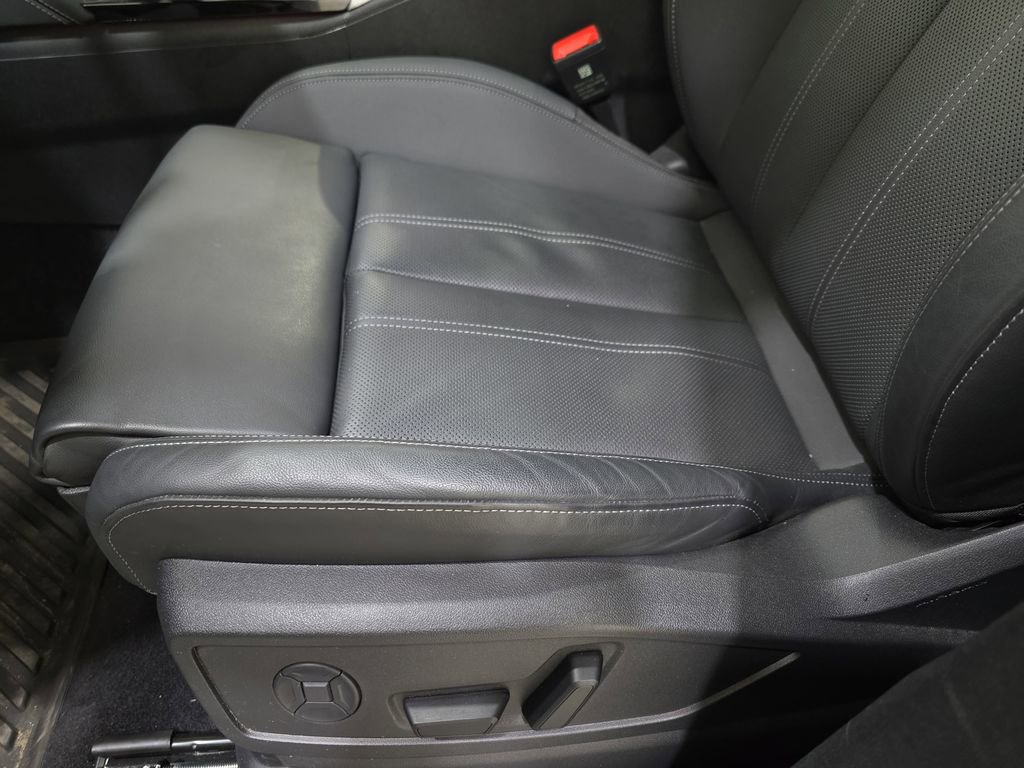 Used 2025 Audi Q5 Prestige image 30