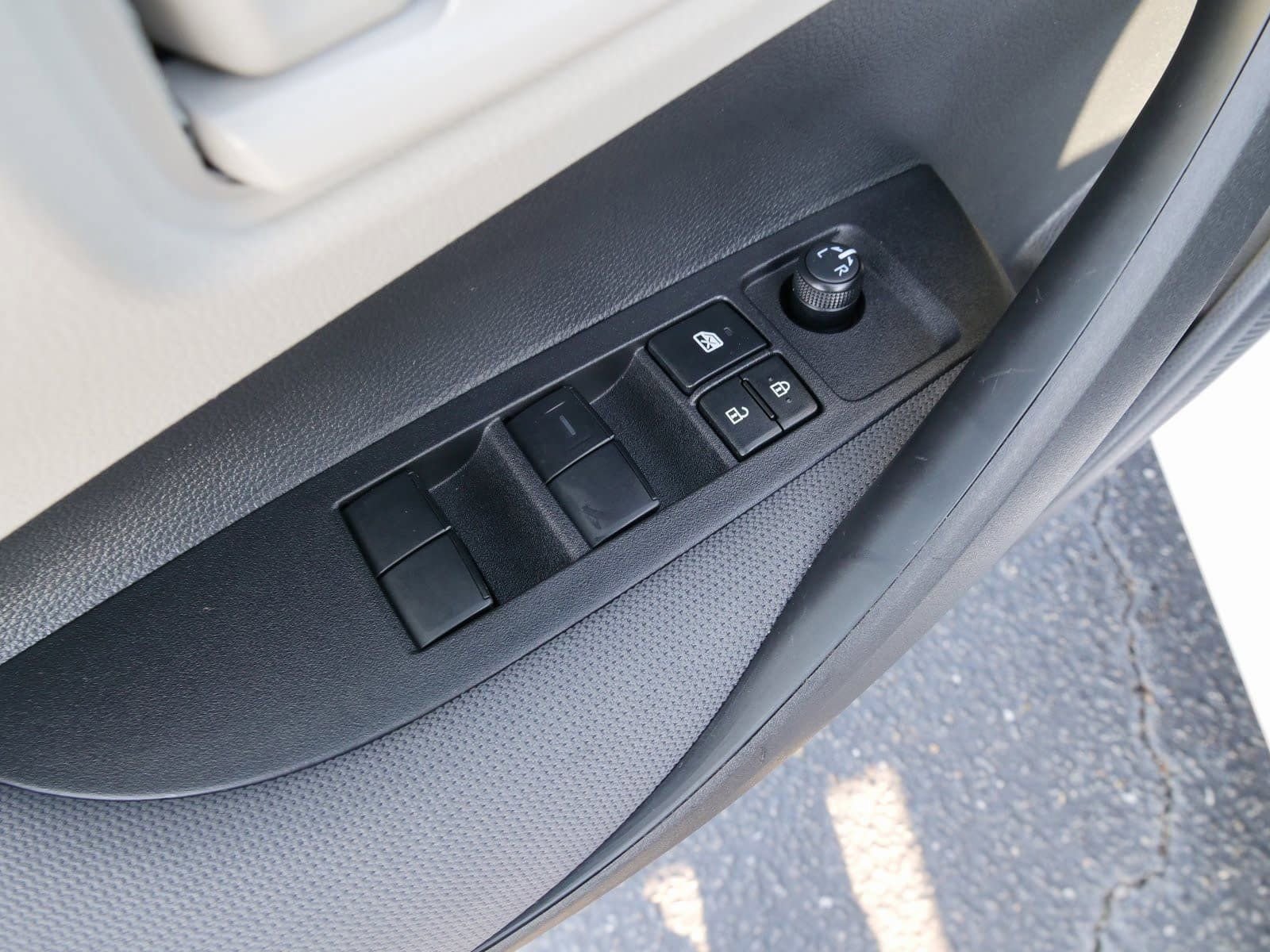 Used 2025 Toyota Corolla LE image 17