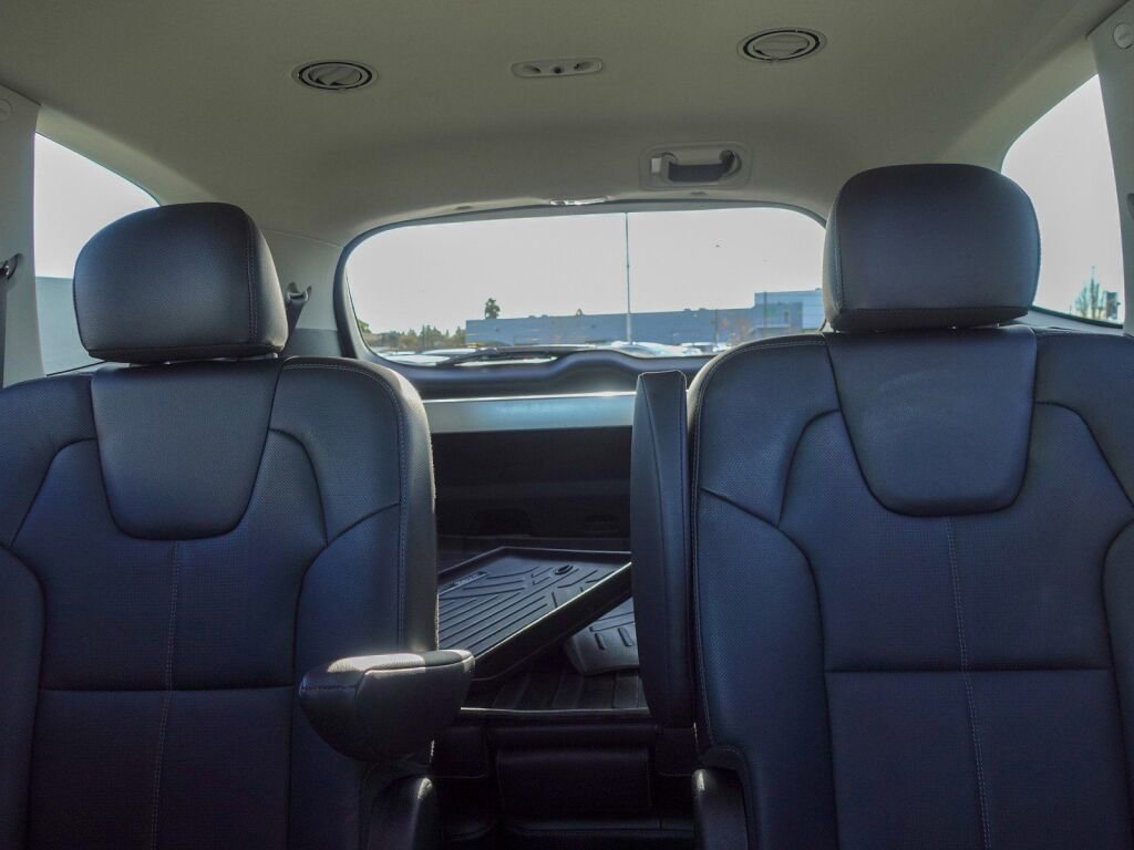 Used 2021 Kia Telluride EX w/ EX Premium Package image 16