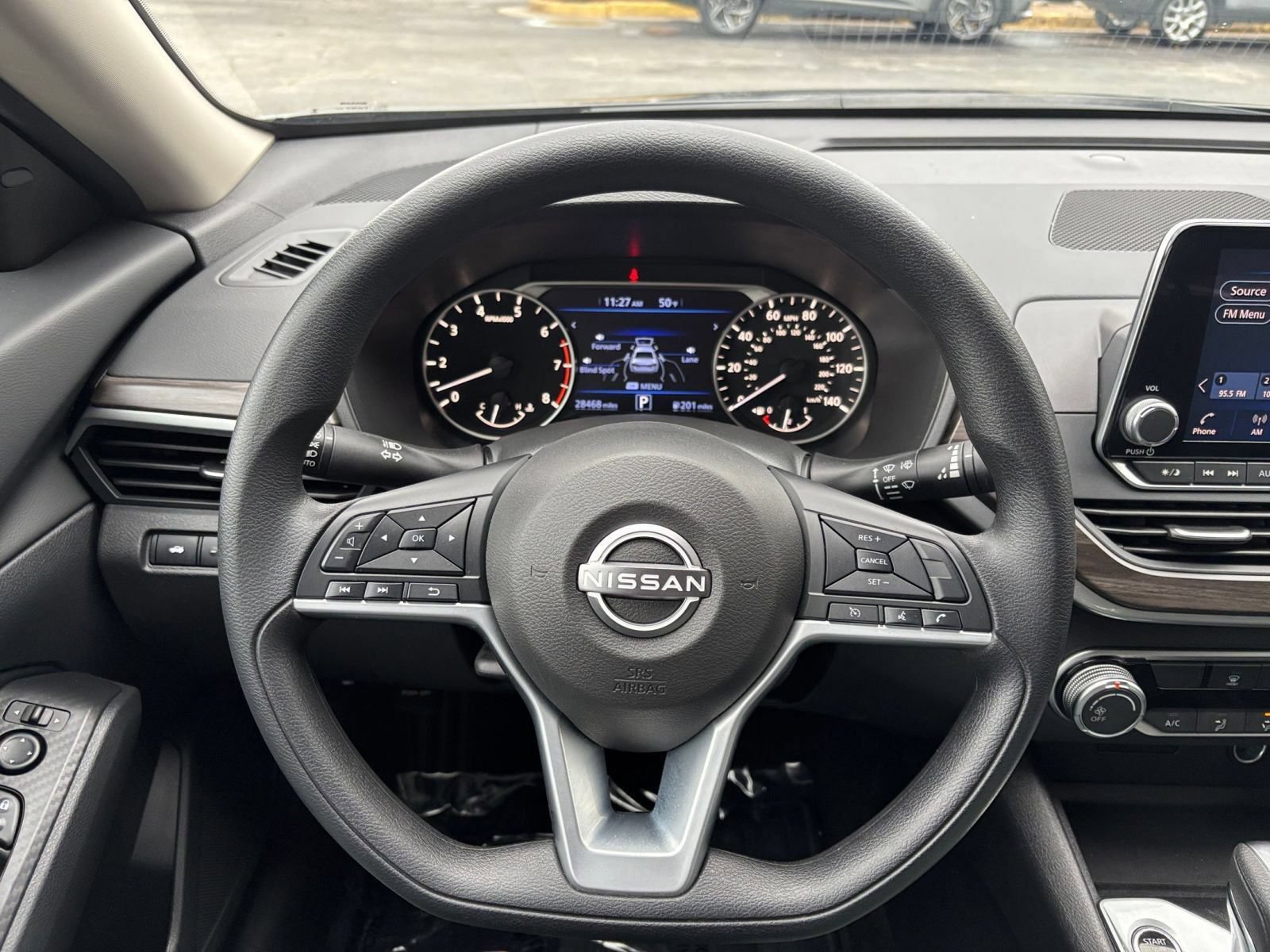Used 2025 Nissan Altima 2.5 SV FWD image 35