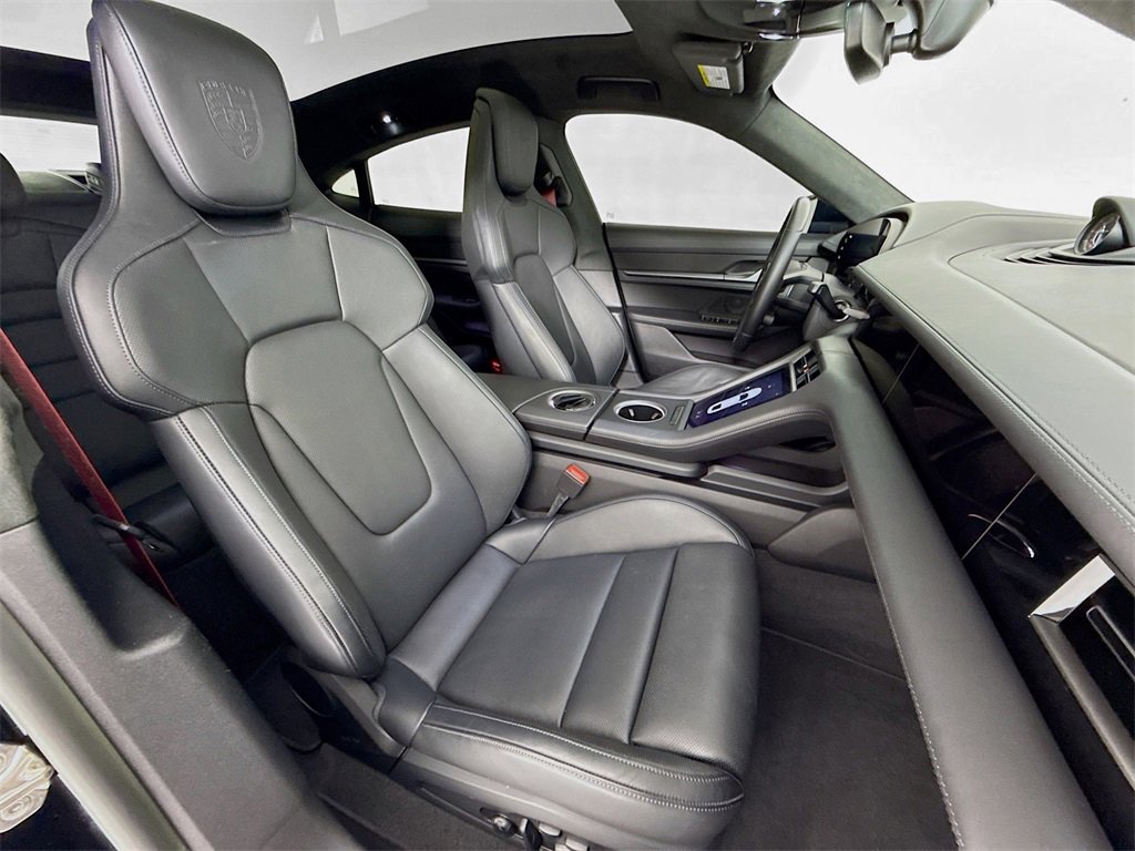 Certified 2023 Porsche Taycan GTS image 34