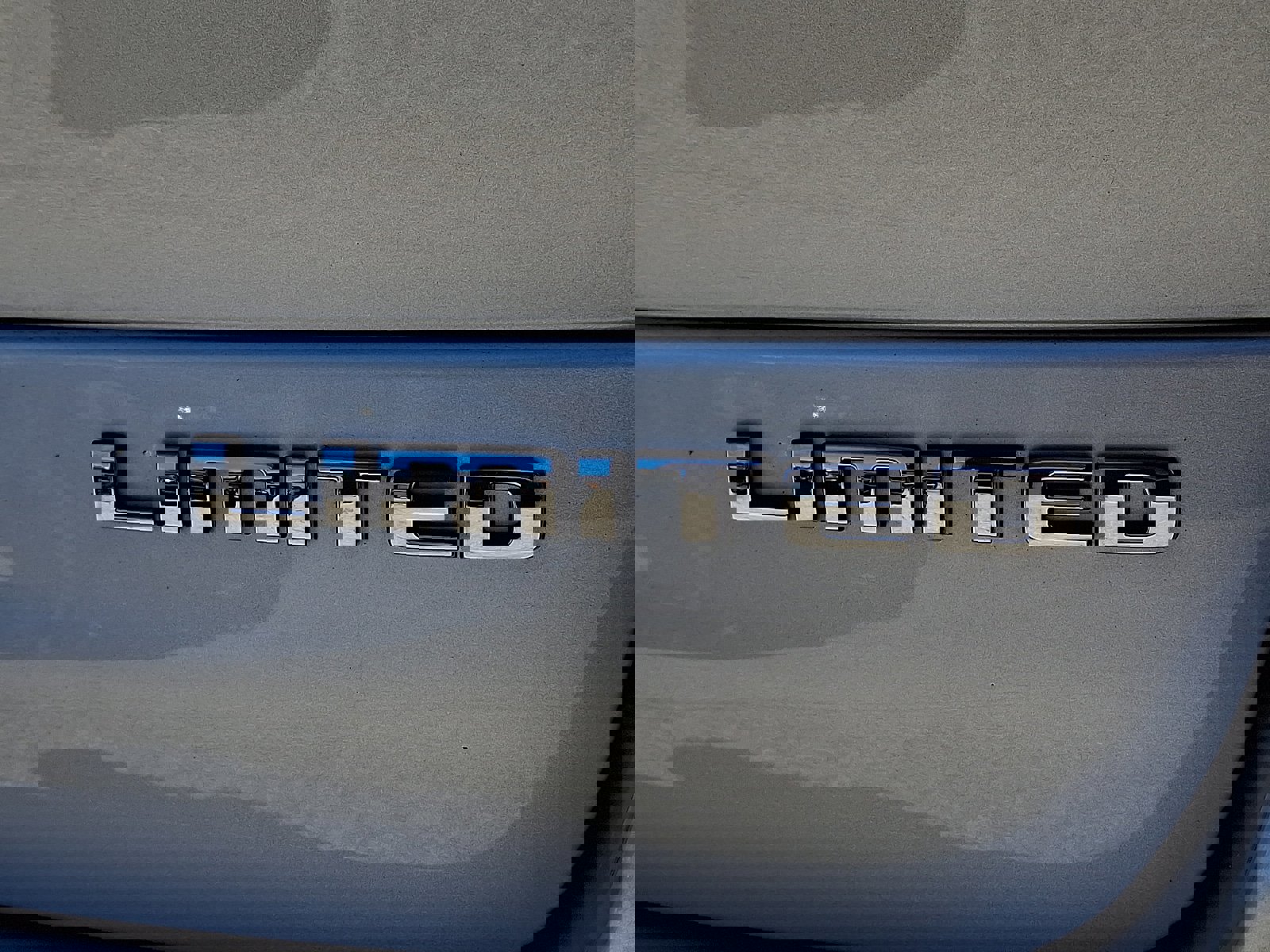 Used 2023 Jeep Grand Cherokee L Limited image 33