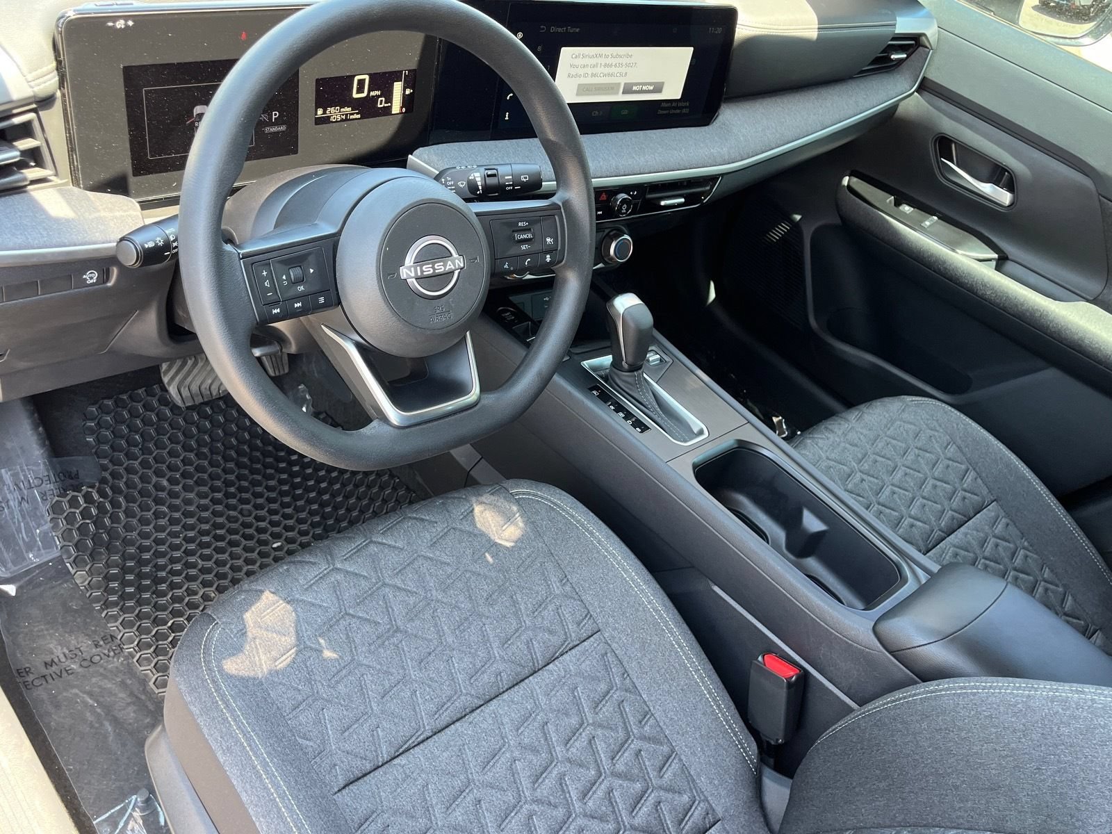 Used 2025 Nissan Kicks SV FWD image 16