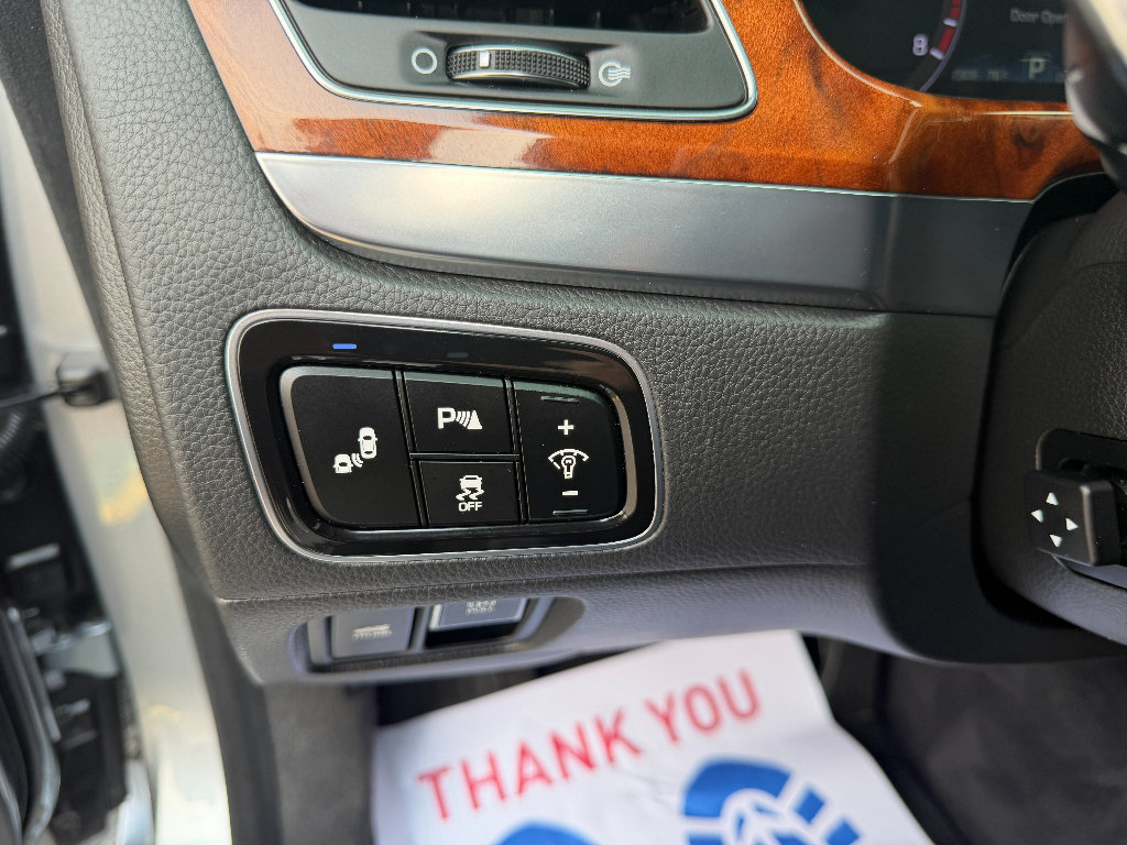 Used 2014 Hyundai Equus Signature RWD image 39