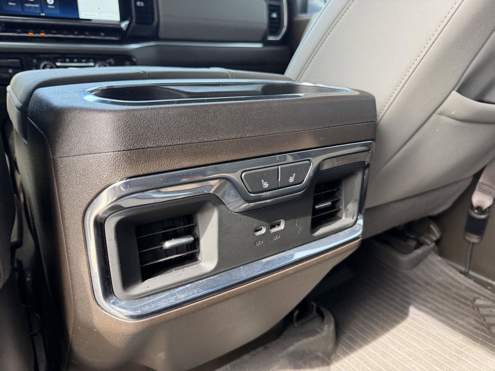 Used 2025 Chevrolet Silverado 1500 LTZ AWD/4WD image 23
