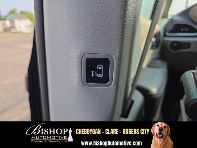 Used 2023 Chrysler Voyager LX FWD image 22