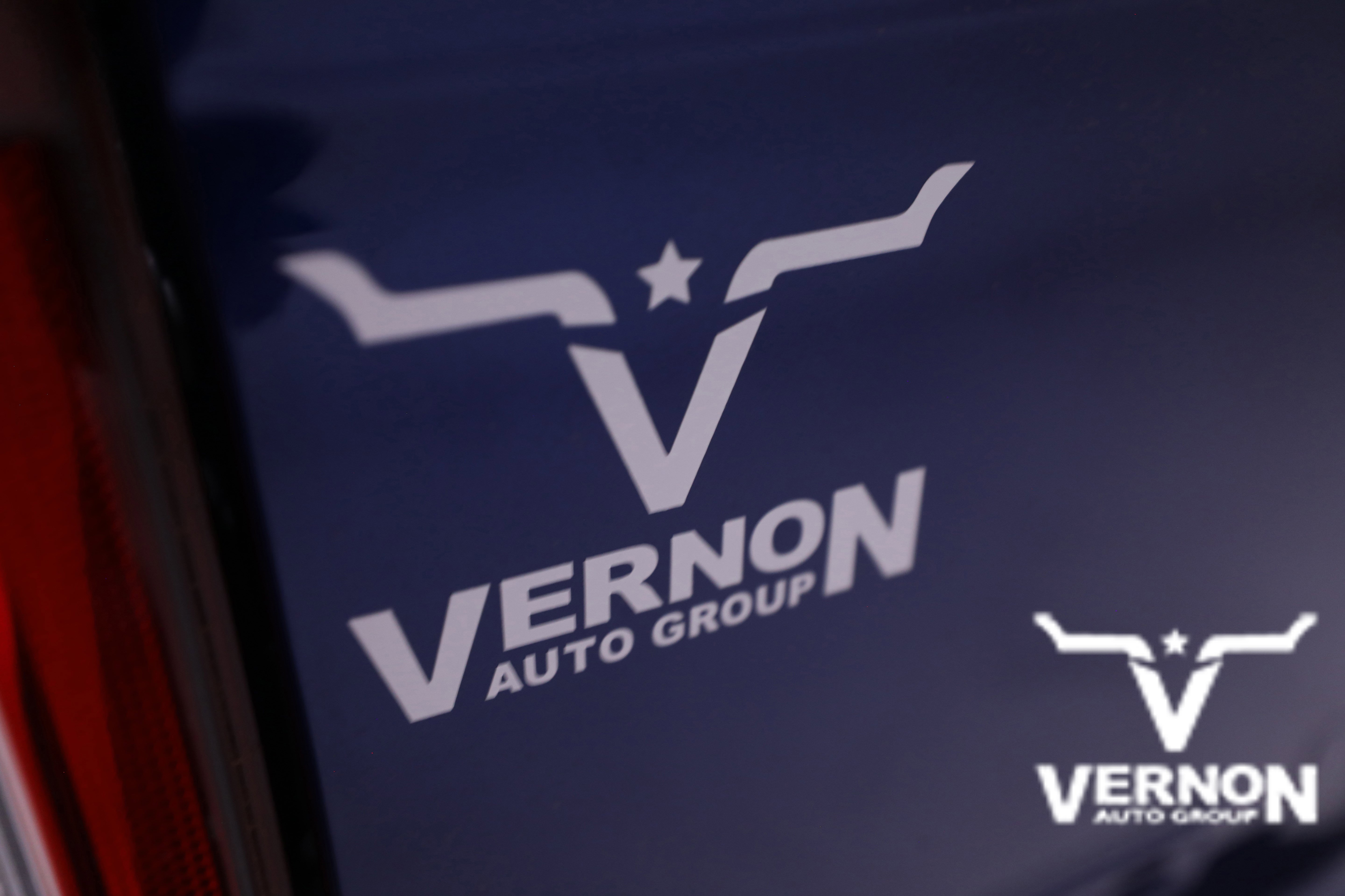 New 2026 Ford F250 Lariat w/ Black Appearance Package image 46