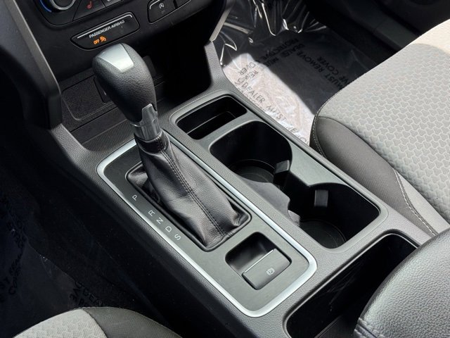 Used 2017 Ford Escape SE w/ Equipment Group 201A image 9