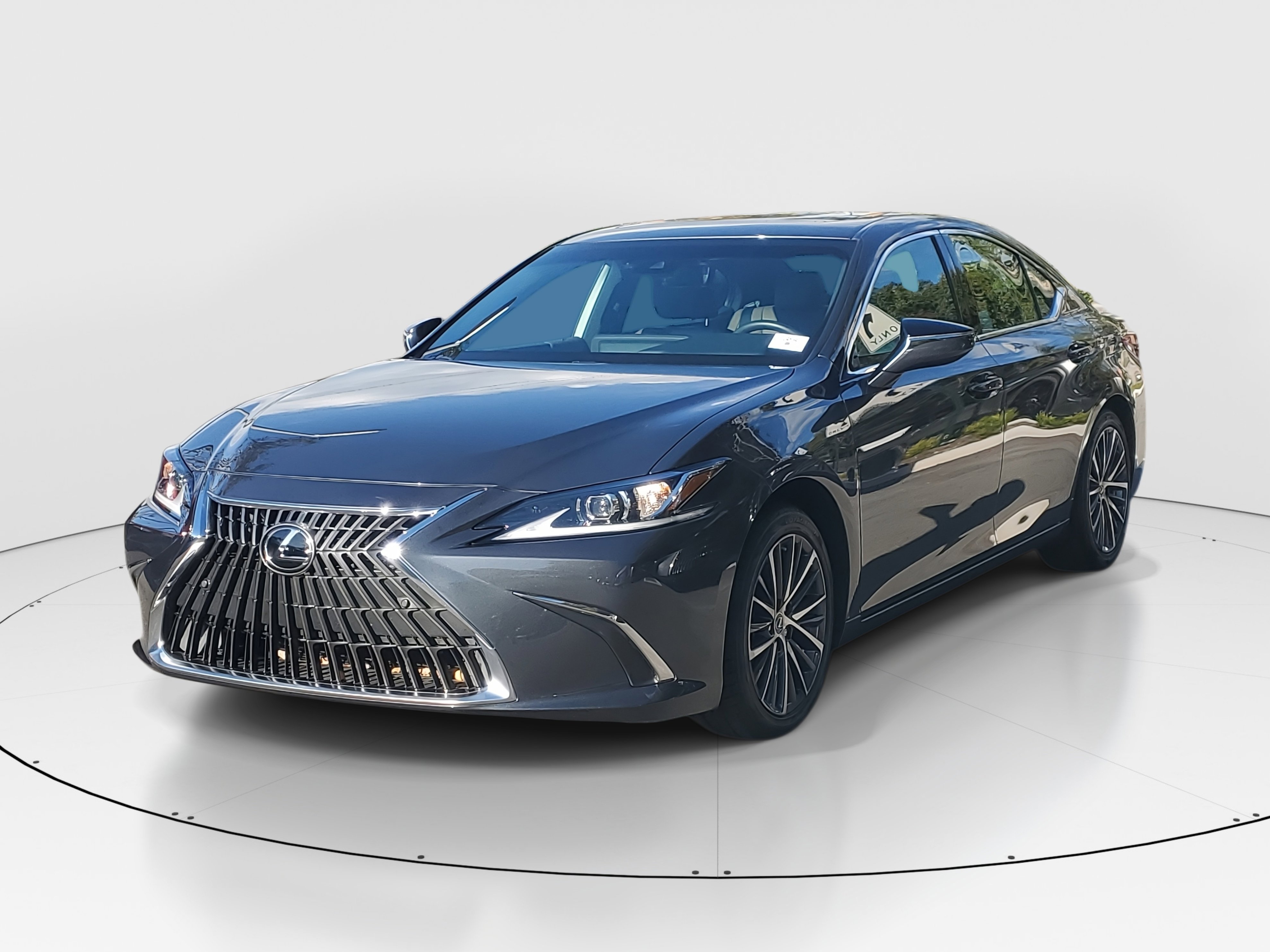 Certified 2023 Lexus ES 350 w/ Premium Package image 3