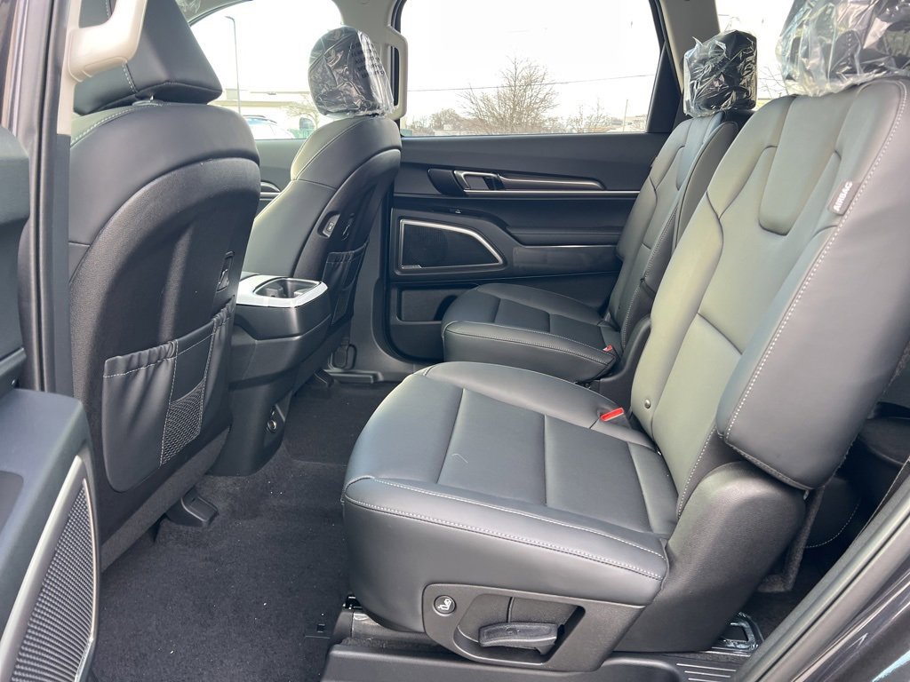 New 2025 Kia Telluride S image 14