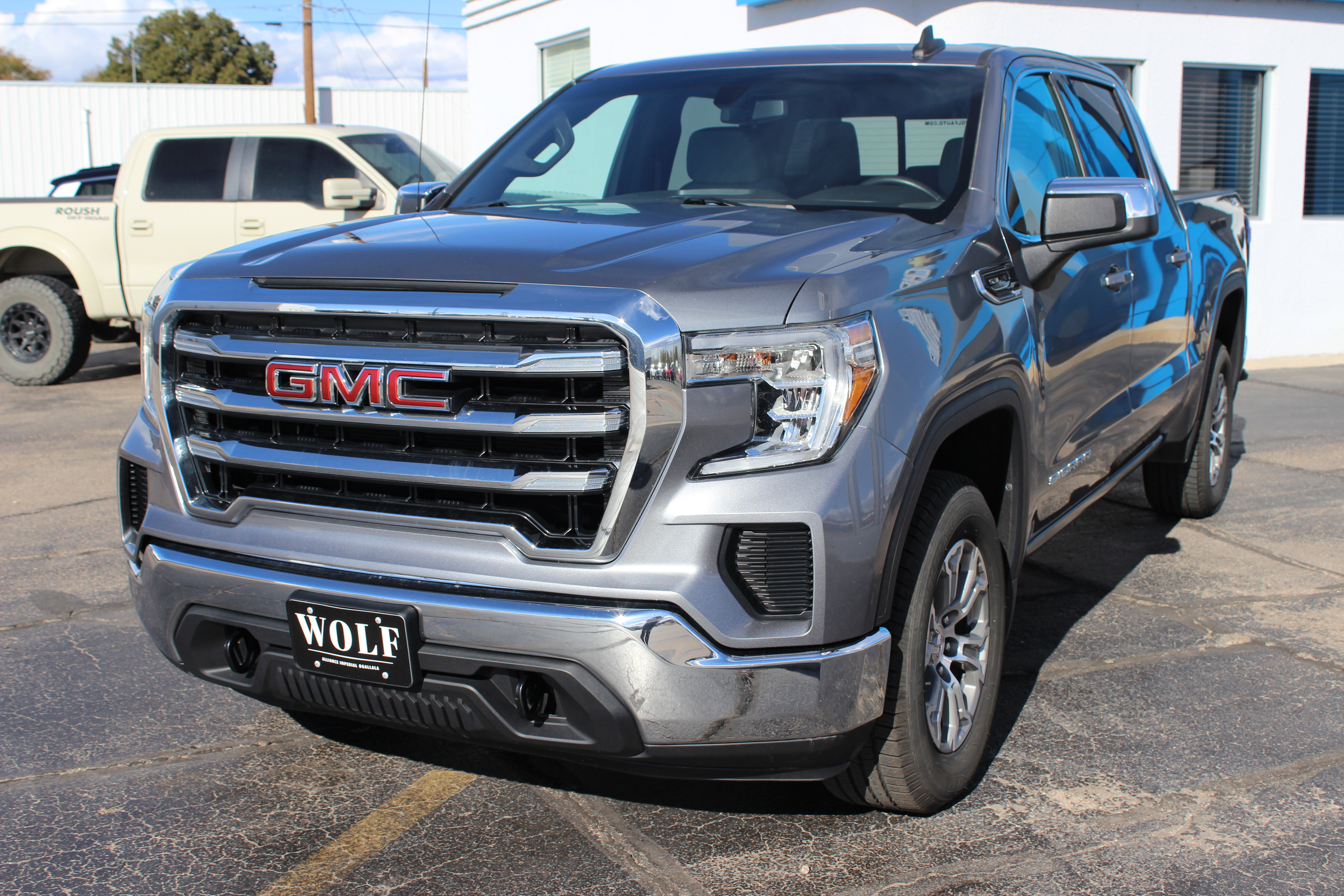 Used 2019 GMC Sierra 1500 SLE w/ SLE Value Package image 1