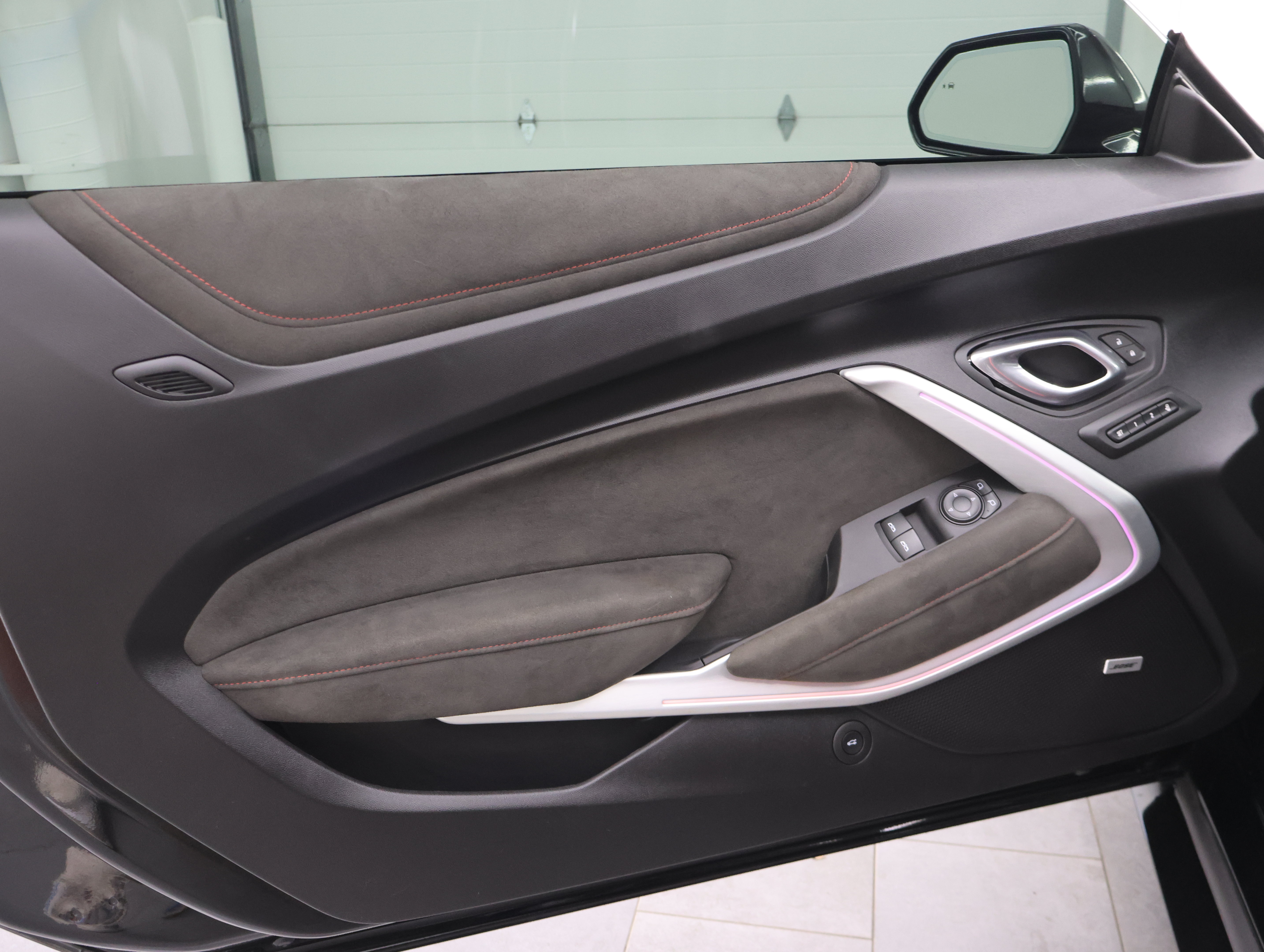 Used 2019 Chevrolet Camaro ZL1 RWD image 35