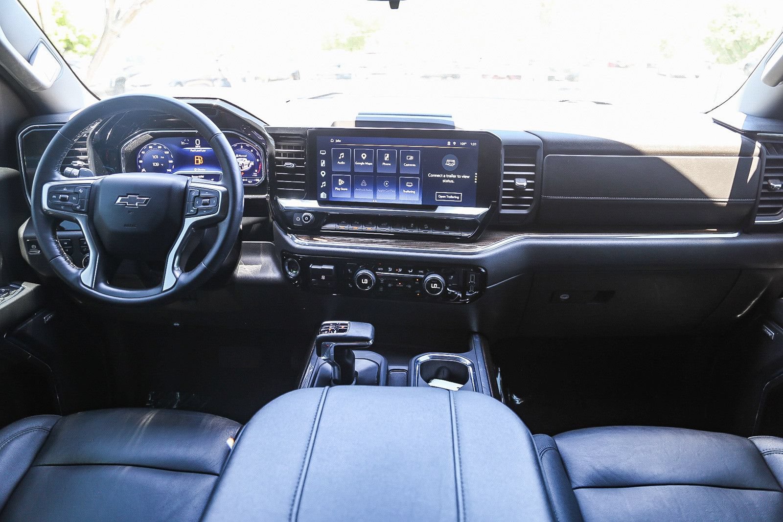 Used 2024 Chevrolet Silverado 1500 LT Trail Boss w/ LT Trail Boss Premium Package AWD/4WD image 10