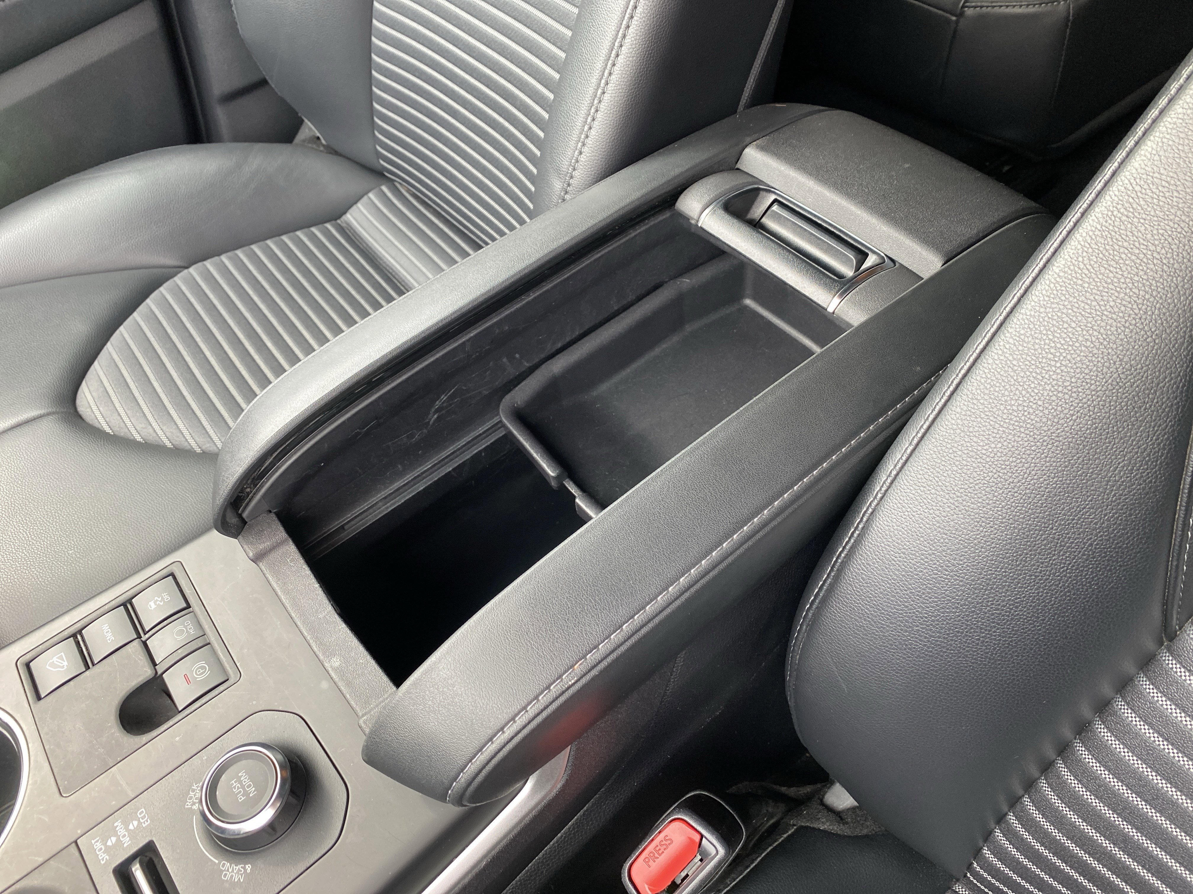 Used 2024 Toyota Highlander XSE image 75