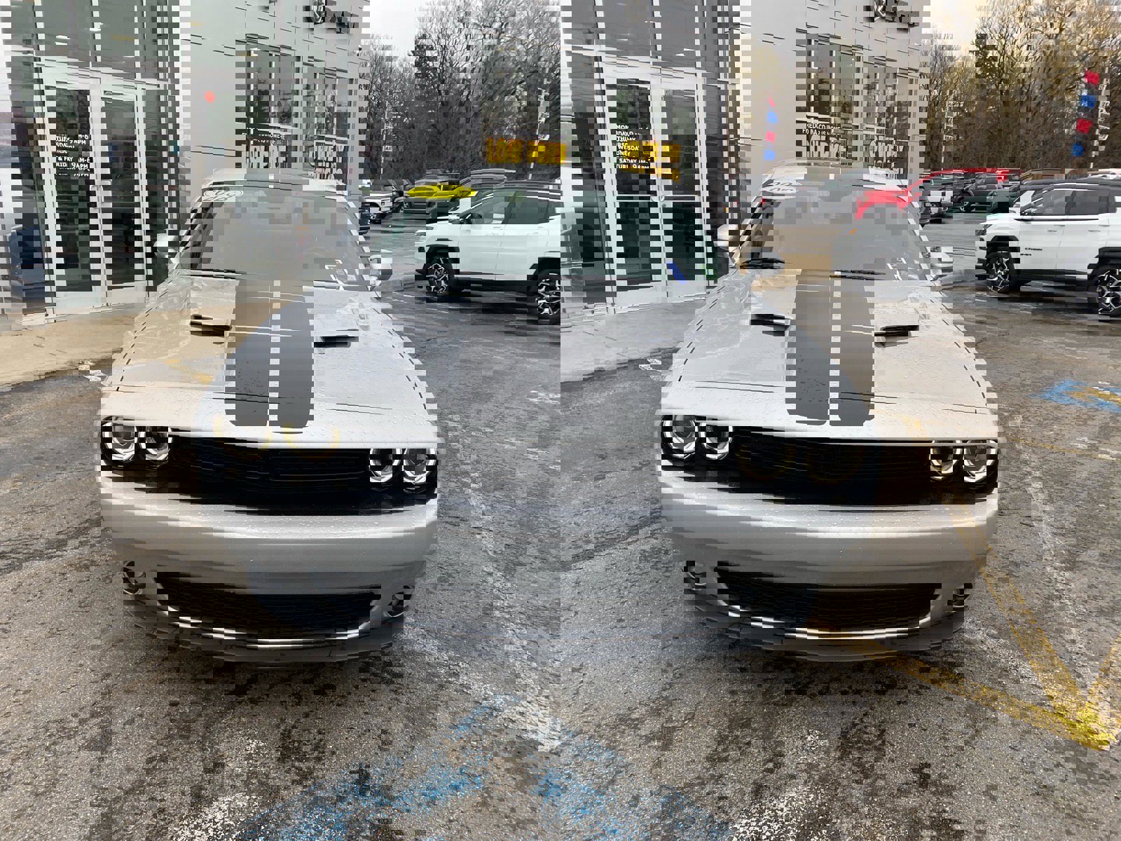 Used 2023 Dodge Challenger SXT w/ Plus Package image 8