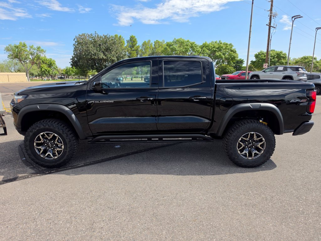 New 2026 Chevrolet Colorado ZR2 w/ Technology Package AWD/4WD image 2